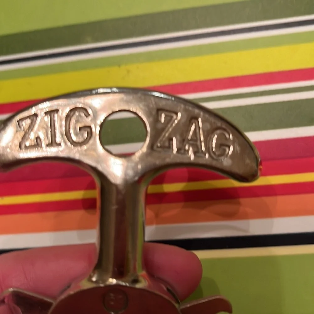 VERY RARE Zig Zag France vintage expandable corkscrew barware wine opener VGUC